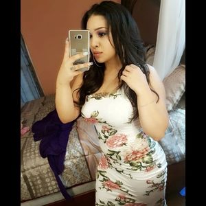 Meet your Posher, Mona